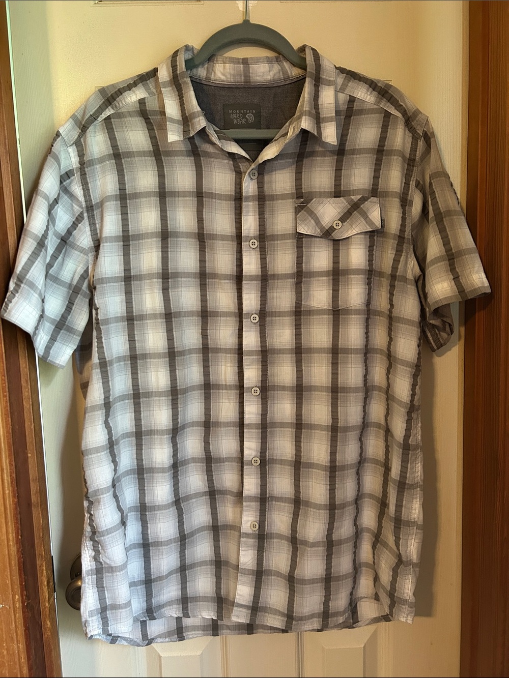Mountain Hardwear Short-Sleeve Plaid Button-Up Shirt - Gray & White